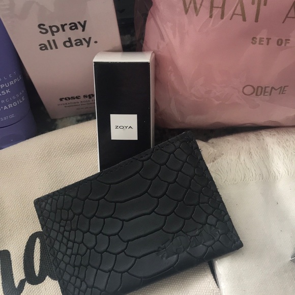 Random FabFitFun Items - Picture 6 of 6